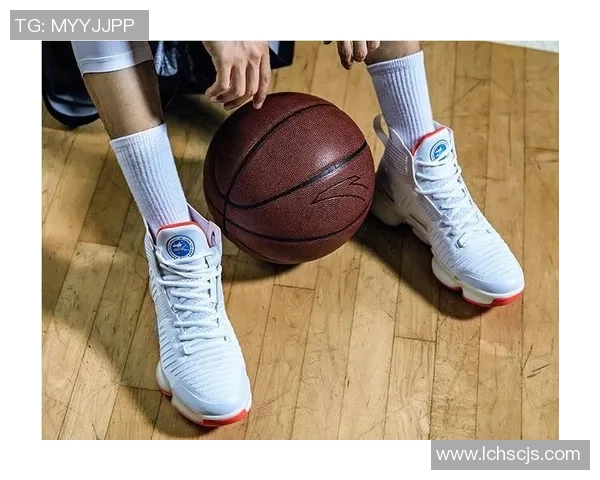 提升球场表现的秘密武器足球专用袜子让你更轻松应对比赛挑战